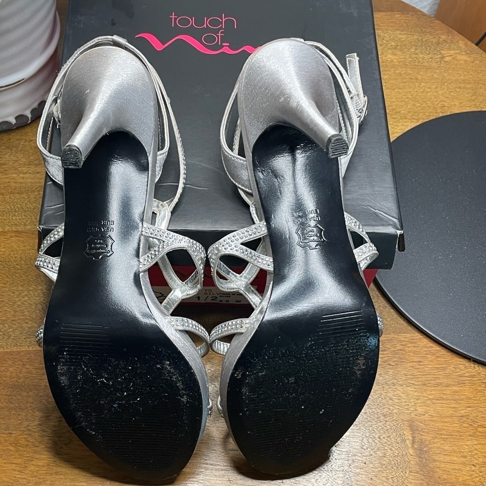 Touch of Nina satin and crystal Metallic Strappy Heels worn once Sz 9.5 with box - Picture 10 of 11